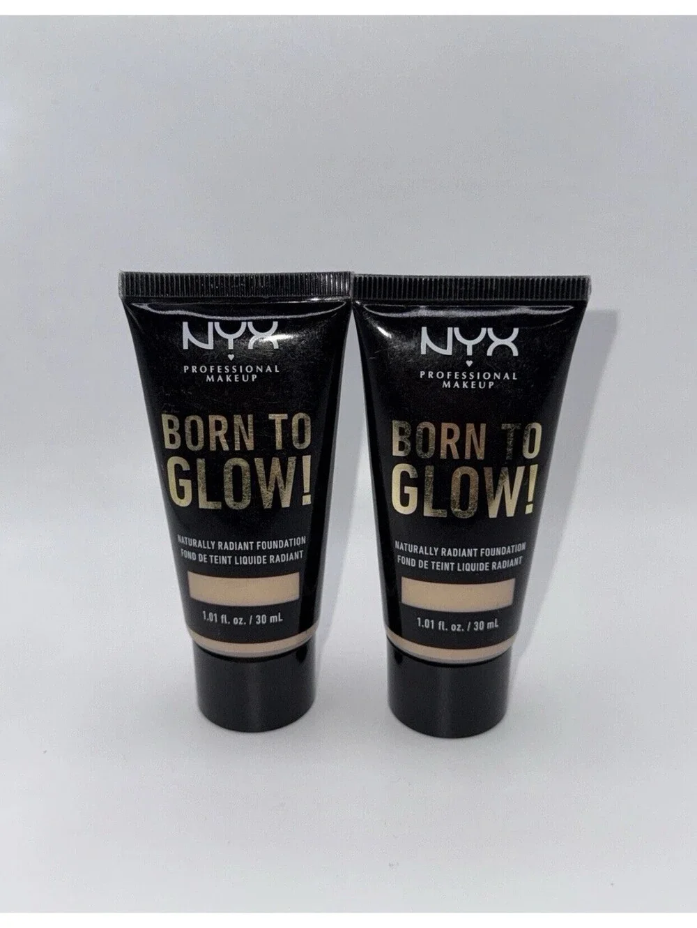 2 NYX Born To Glow Naturally Radiant Foundation Light Ivory
